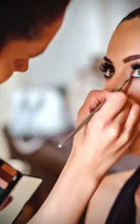مدل خدمات میکاپ رایگان برای تکمیل البوم کاری