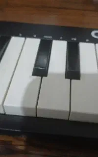 میدی کنترلر Alesis qmini 32