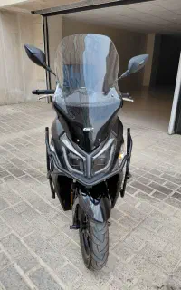 sym j200