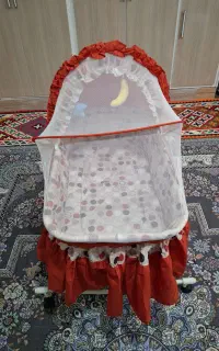 گهواره چرخ دار