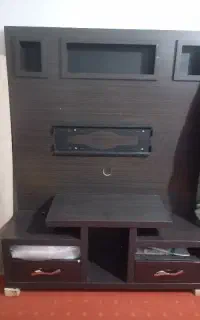 زیر تلویزیونی چوبی در حد نو