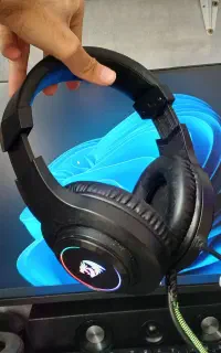 هدفون گیمینگ ،۶ عدد کیبورد ، ۹ عدد موس ، کول پد