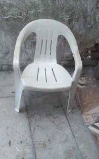 صندلی بچه سالم وتمیز