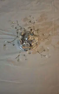 دو عدد لوستر سقفی ودیواری