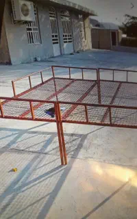 تخت فلزی سالم و بدون پوسیدگی