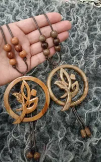 گردنبد چوبی