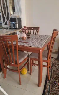 میز ناهار خوری ۴ نفره
