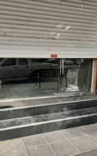 مغازه ۳۵ متری اصلی سنگی نزدیک میدان امام