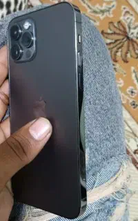 12 پرو LLA