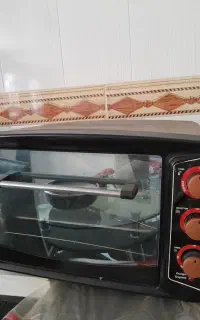 توستر درحد نو فقط یکی دو بار استفاده شده