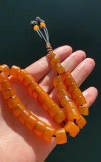 تسبیح کهربا و سندلوس