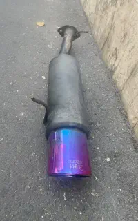منبع اگزوز هاوارد