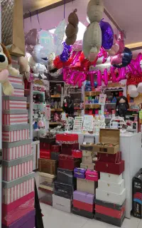 اجاره و فروش اجناس و ویترین مغازه