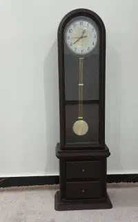 ساعت و بوفه