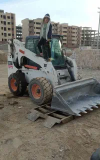 راننده بابکت