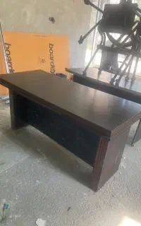 میز تحریر چرم