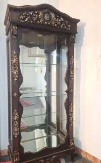 بوفه ویترین چوبی طرح دار