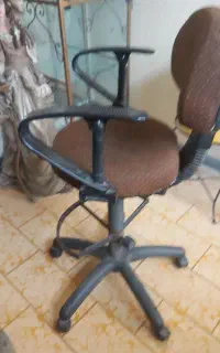 اینه وکنسول وصندلی گردان