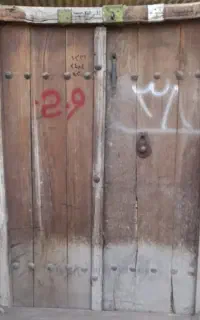 درب چوبی قدیمی عطیقه