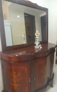 یک عدد اینه کنسول معرق نو