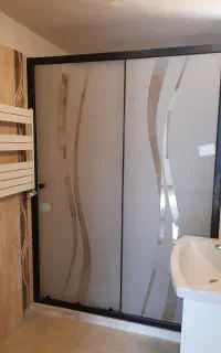 تولیدی شیشه ای حمامی