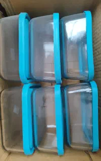 ظرف شیشه ای در دار