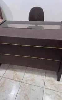 میز تحریر و صندلی گردان