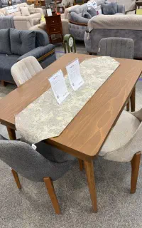 میز غذا خوری چهار نفره