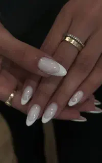 خدمات کاشت ناخن