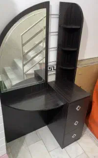 میز آرایش