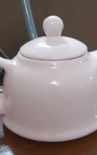 قوری سفید