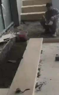 استاد کار ساختمانی .