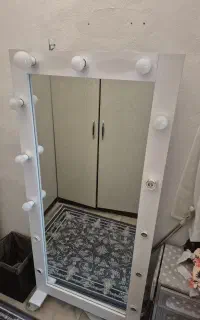 ایینه چراغ دار