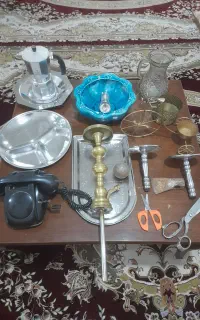 تلیفون مشکی رنگ