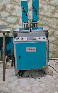 دستگاه درب و پنجره upvc