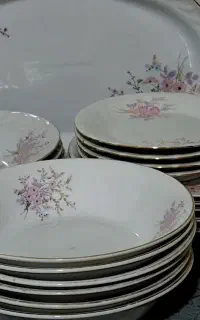 سرویس چینی 6نفره  سالم