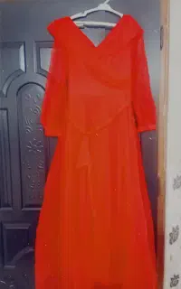 تعدادی لباس مجلسی سایز ۳۶ تا۴۶  موجوده
