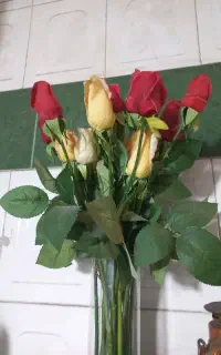 گل رز پلاستیکی