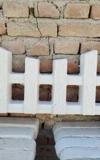 حصار دور باغچه