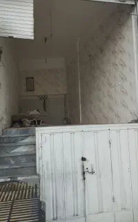 یک باب مغازه در خیابان شصت متری