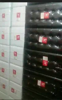 نیمکت پاف انتظار . باکس دار ساده