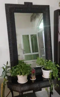 آینه با میز دو عدد شمعدانی