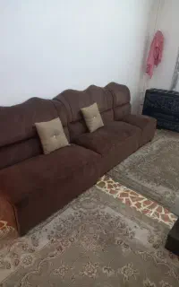 مبل ۹نفره راحتی کاملا سالم بامیز عسلی فروش فوری.