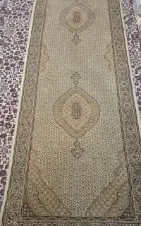 دوعدد فرش کناره ترک کم کار کرد