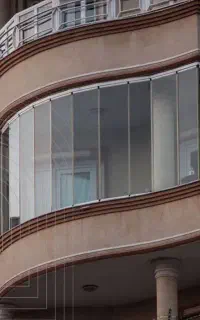 شیشه ریلی بالکن