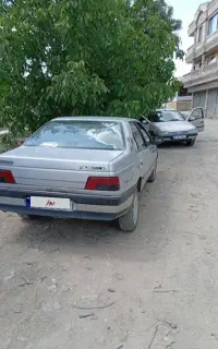 پژو ۴۰۵ نقره ای