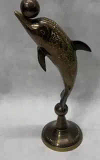 دلفین برنجی
