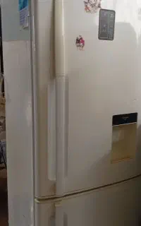 سه عدد یخچال بزرگ فریز دار