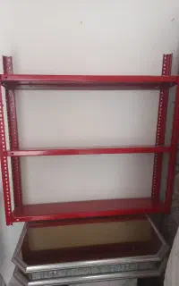 قفسه فلزی و کلی وسایل منزل