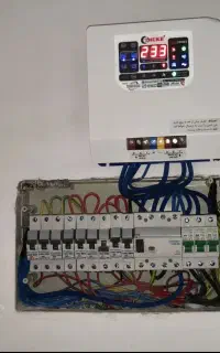 برقکار منصف باسابقه.تابلوبرق.نورمخفی.لوستر.رفع عیب